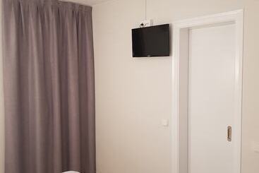 هتل Hostal Ondina