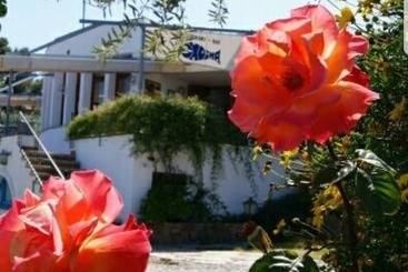 هتل Hostal Ondina