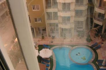 Paradise Hill Apartments