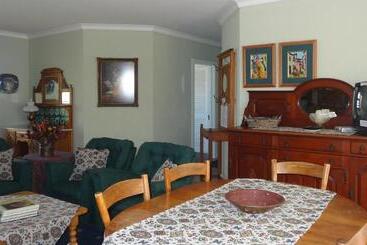 پانسیون Braeview Guest House