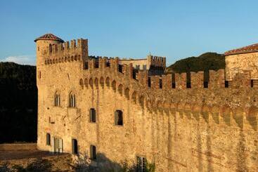 پانسیون Castello Malaspina Di Fosdinovo