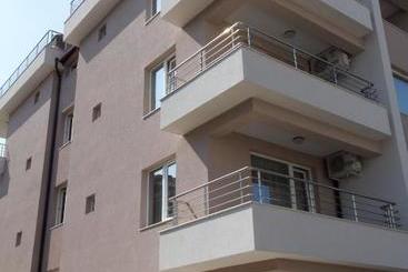 پانسیون Guest House Dobi