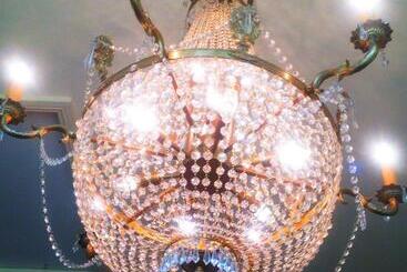 پانسیون Monsal Head