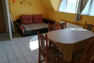 پانسیون Tarr Tímea Apartmanok