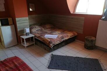 پانسیون Tarr Tímea Apartmanok