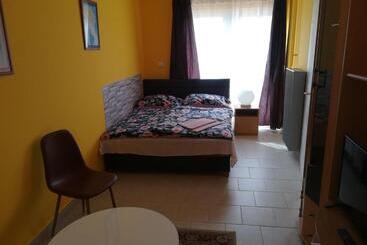 پانسیون Tarr Tímea Apartmanok