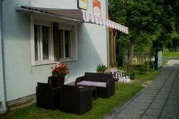 پانسیون Tarr Tímea Apartmanok