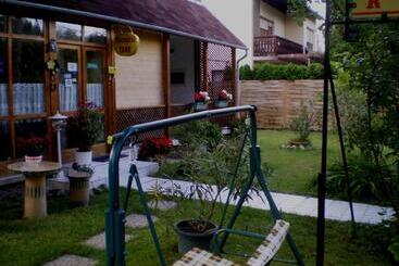 پانسیون Tarr Tímea Apartmanok