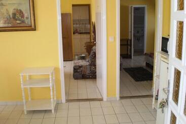 پانسیون Tarr Tímea Apartmanok