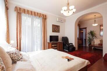 پانسیون Villa Cecile