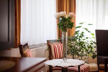 پانسیون Villa Cecile
