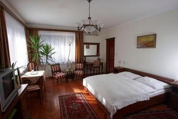 پانسیون Villa Cecile