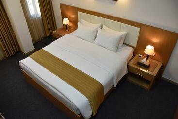 Hayali Suites