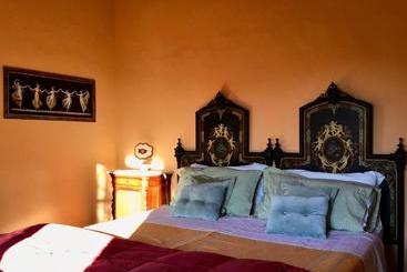 هتل Agriturismo Il Ponticello