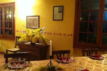 هتل Agriturismo La Rocca Di Perti
