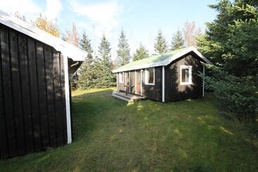 پانسیون Arhus Cottage And Camping