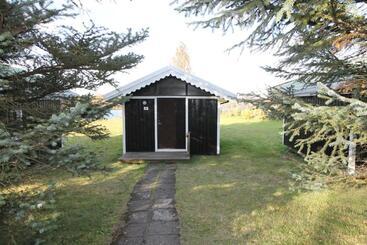 پانسیون Arhus Cottage And Camping
