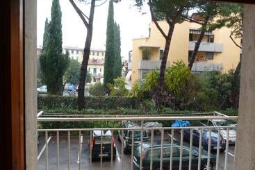 پانسیون Sansovino Bed And Car