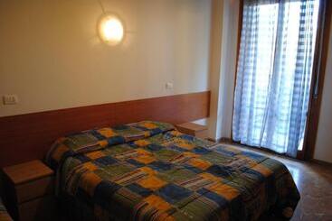 پانسیون Sansovino Bed And Car