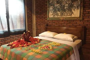 پانسیون Satria Bungalow