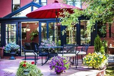 Chamberlin Inn - Cody