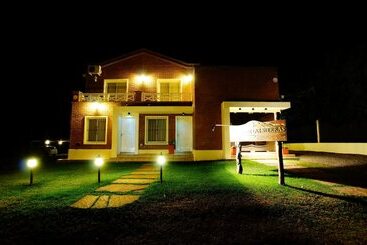 هاستل Posada De Las Sierras