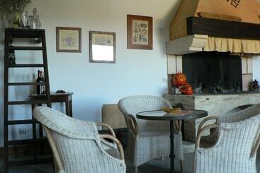 پانسیون Chambres D Hotes Domaine De Beaupre
