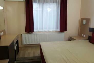 پانسیون Ego Guest House
