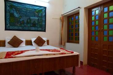 پانسیون Gajanand Guest House