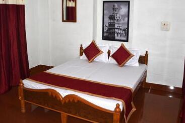 پانسیون Gajanand Guest House