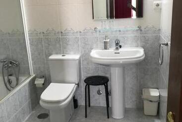 پانسیون Hostal La Concha