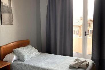 پانسیون Hostal La Concha