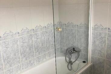 پانسیون Hostal La Concha
