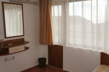 پانسیون Tonus Guest House