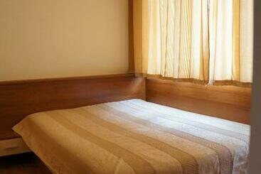 پانسیون Tonus Guest House