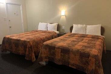 Ventura Beach House Motel