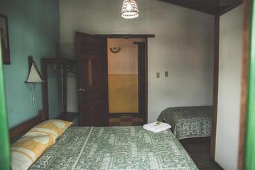 هاستل Hostal Las Palmas