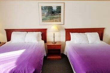 هاستل Moosomin Country Squire Inn