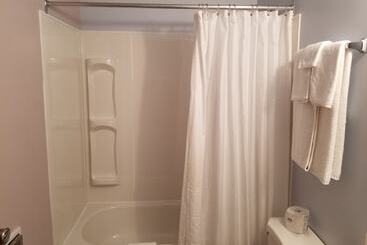 هاستل Moosomin Country Squire Inn