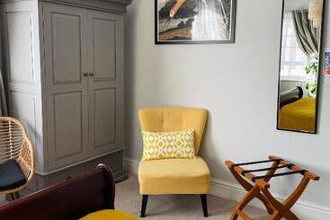 هاستل Rooms At The Rosebery