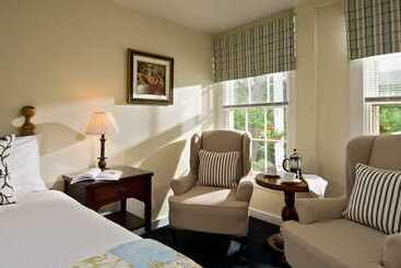 הוסטל The Inn At Cape Cod