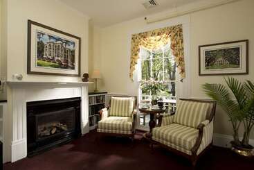הוסטל The Inn At Cape Cod