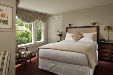 הוסטל The Inn At Cape Cod