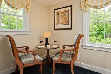 הוסטל The Inn At Cape Cod