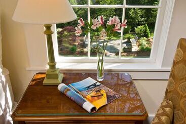 הוסטל The Inn At Cape Cod