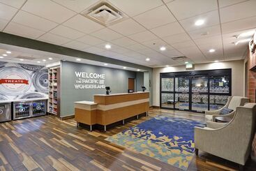 בית מלון כפרי Hampton Inn &  Suites Grants Pass