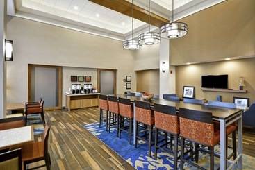 בית מלון כפרי Hampton Inn &  Suites Grants Pass