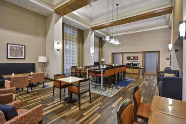 בית מלון כפרי Hampton Inn &  Suites Grants Pass