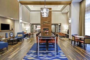 בית מלון כפרי Hampton Inn &  Suites Grants Pass