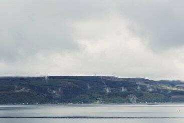 هتل Inverkip
